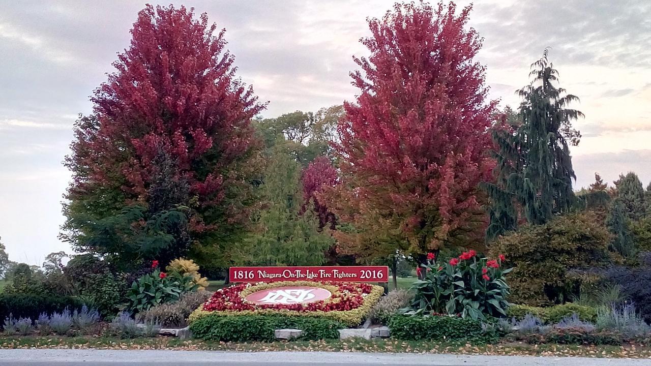 The White House Boutique B&B Niagara-on-the-Lake Bagian luar foto
